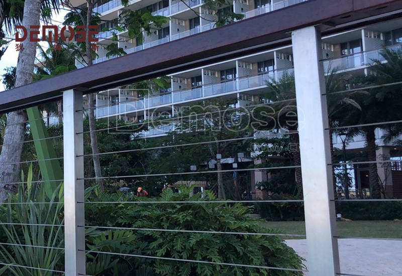 拿騷戶外鋼索欄桿和玻璃欄桿工程
