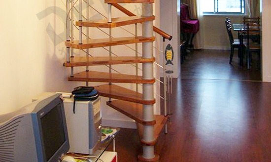 家里做一套旋轉樓梯大概要多少錢？