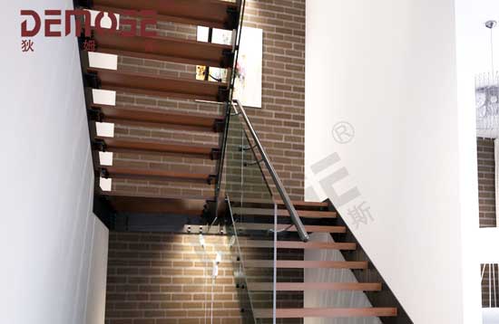 樓梯欄桿設計需要注意什么問題？