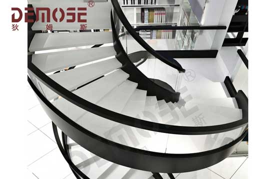 現代樓梯怎么設計才輕奢風格